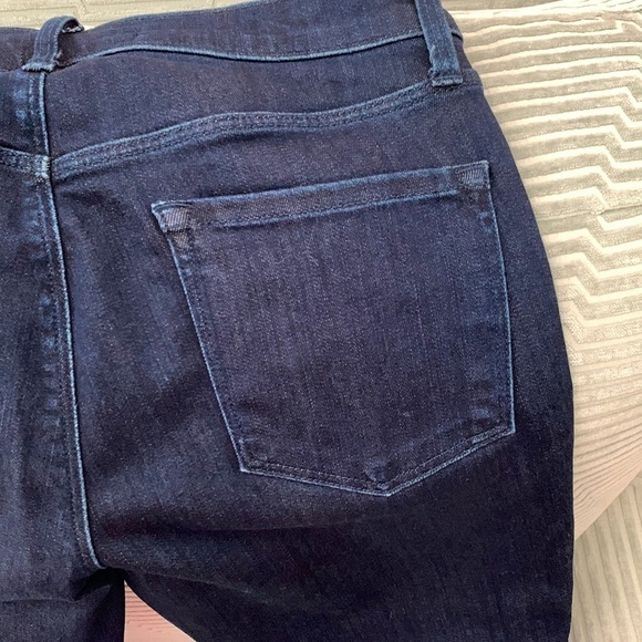 J Brand Women’s Dark Wash Jeans. Pleating down the front w/Cuffed Hem. Size 29 - Picture 7 of 11